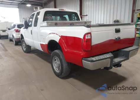 2015 Ford F-250 Xl z USA, uszkodzony, nr VIN 1FT7X2B65FEC90948